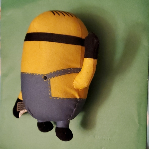 6in plush minion - Picture 5 of 11
